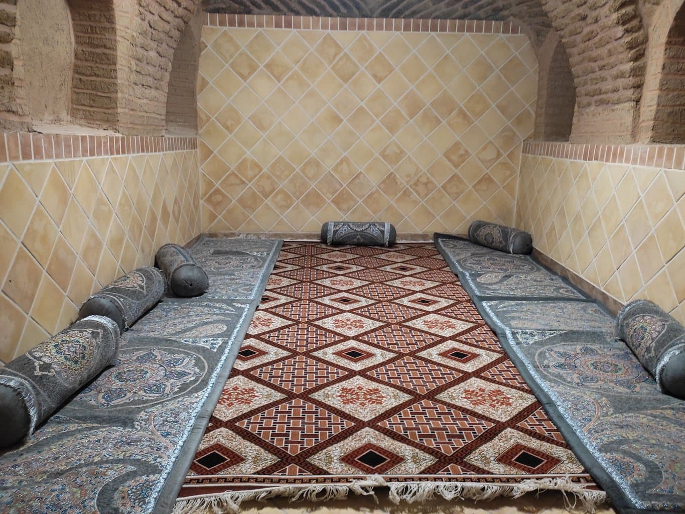 میرزا طاهر اتاق ۲