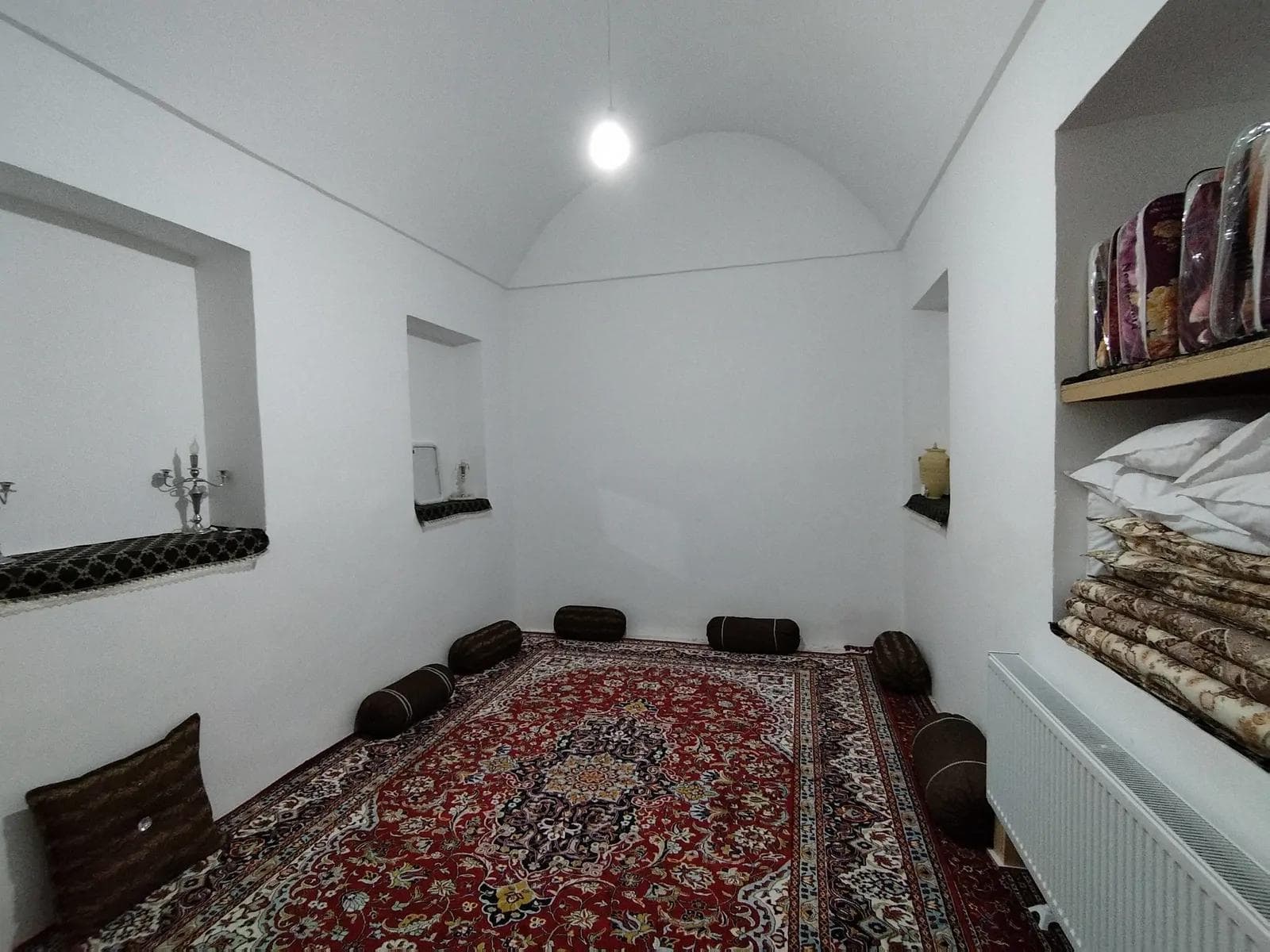 بوم‌گردی شاباز اتاق ۵