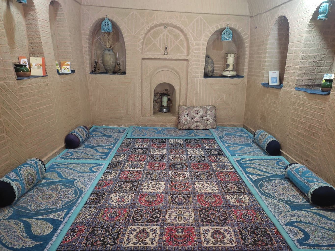 میرزا طاهر اتاق ۳
