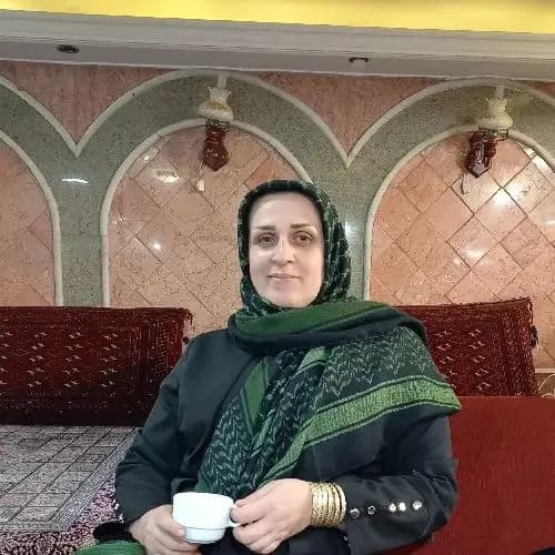 زینب علی اکبری